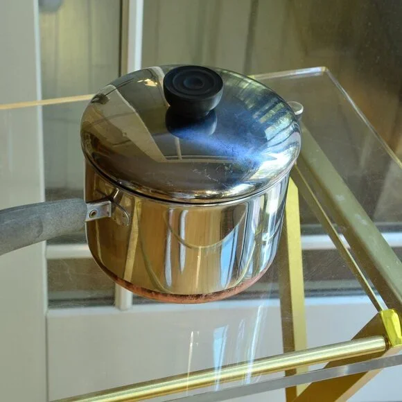 REVERE WARE 2 Qt Copper Bottom Pot With Lid - Picture 2 of 10